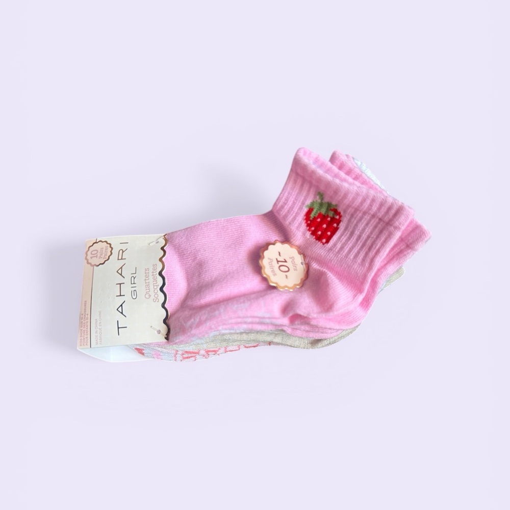 Tahari Pink Kids Crew Socks with Strawberry Motif SZ 10-4